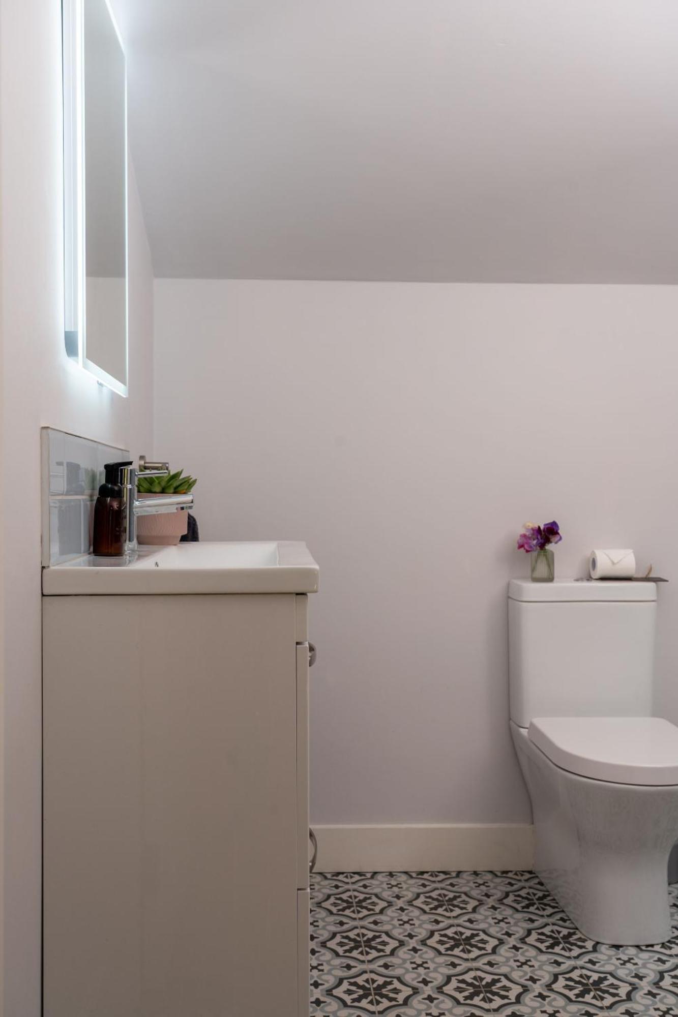 Little Willow Bank - 1 Bed Luxury Apartment Between Salisbury And The New Forest Exteriér fotografie